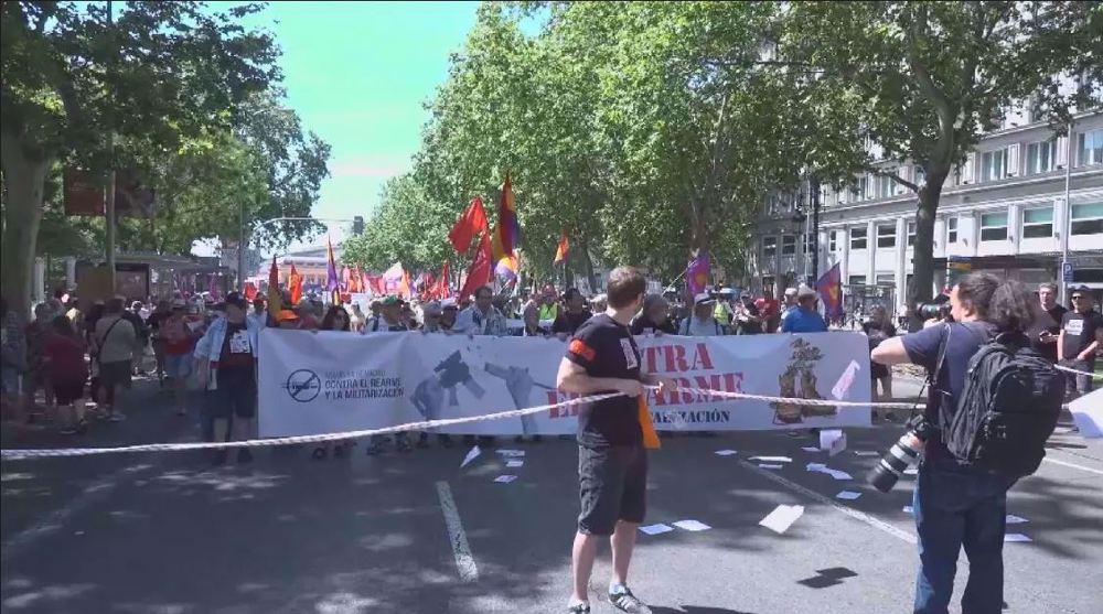 Espagne : manifestation contre l'augmentation des dépenses militaires
