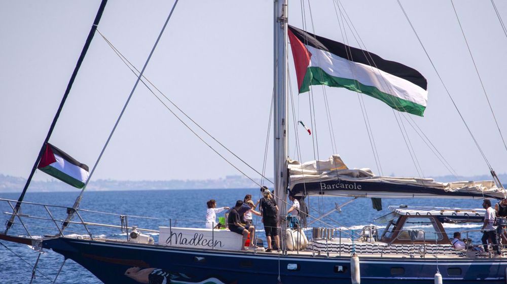 Israël attaque le navire d'aide humanitaire Madleen en route pour Gaza (débat)
