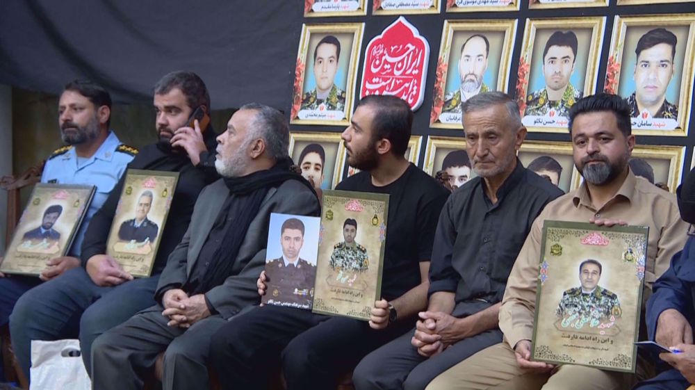 Iranians pay tribute to Army martyrs