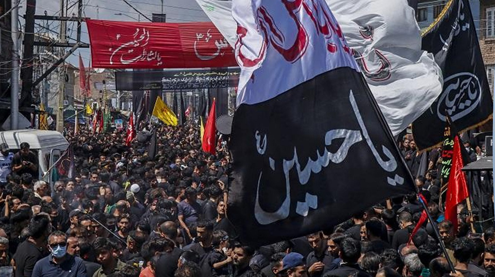 Thousands join mourning procession in Kashmir to mark Ashura