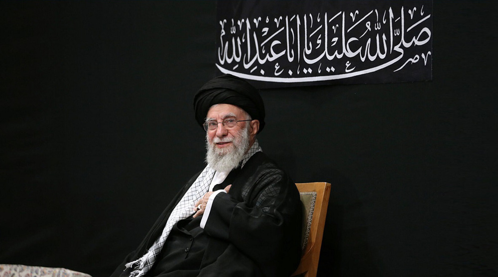 Leader attends annual Ashura mourning ceremony