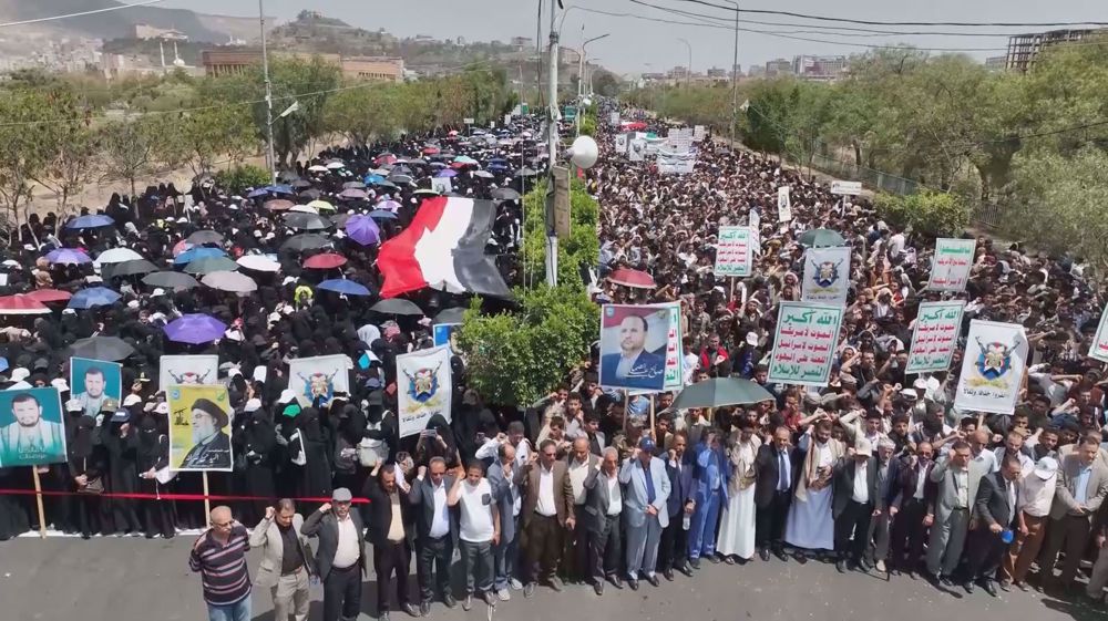 Sana'a University students, staff rally in support of Gaza