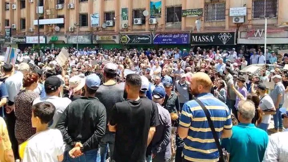 Syrians protest nationwide against massacres of Alawites, Israeli intervention