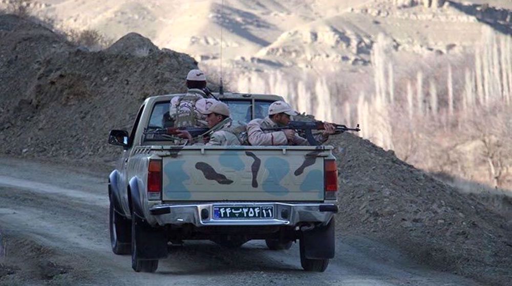 Iran: un policier et trois terroristes tués lors d’affrontements armés à Saravan 
