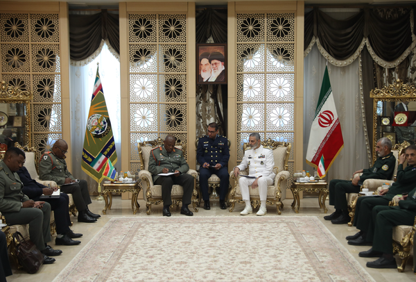 L'Iran prêt à développer la coopération militaire et de défense avec l'Afrique du Sud