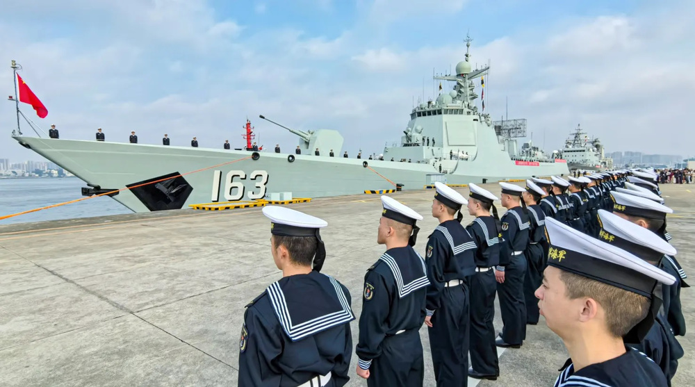 China expels US warship amid rising military and trade tensions