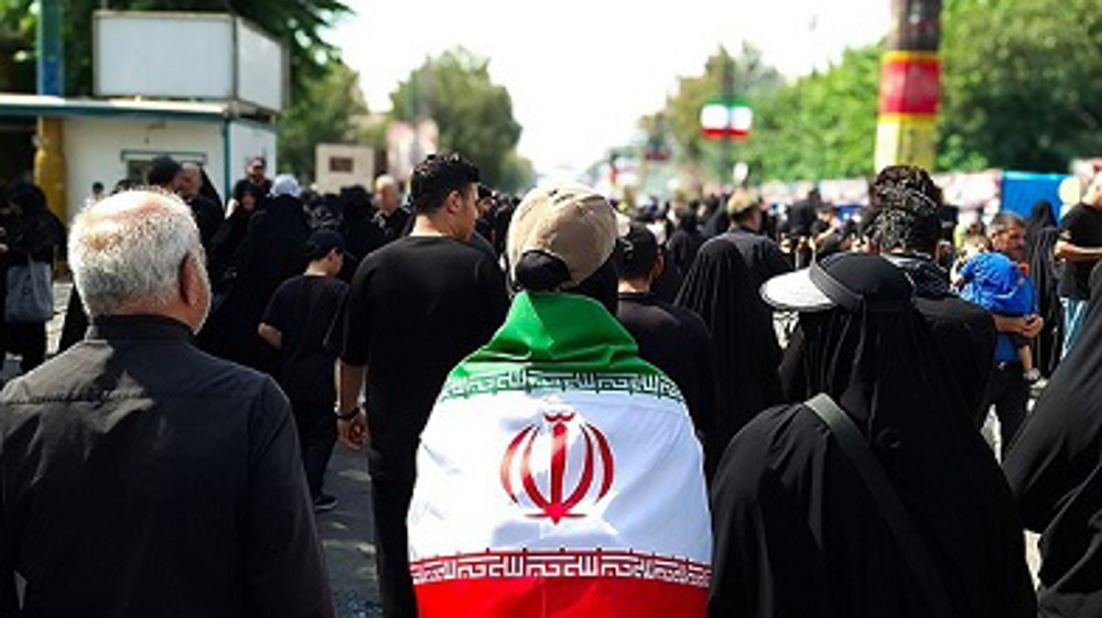 Tehran hosts symbolic Arbaeen walk