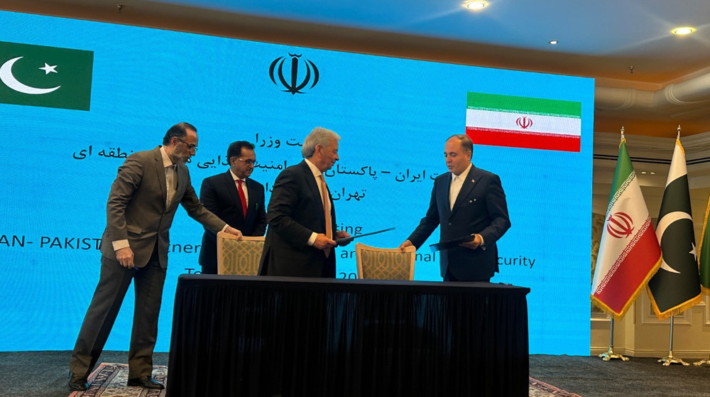 Iran, Pakistan agree to more than double their agricultural trade