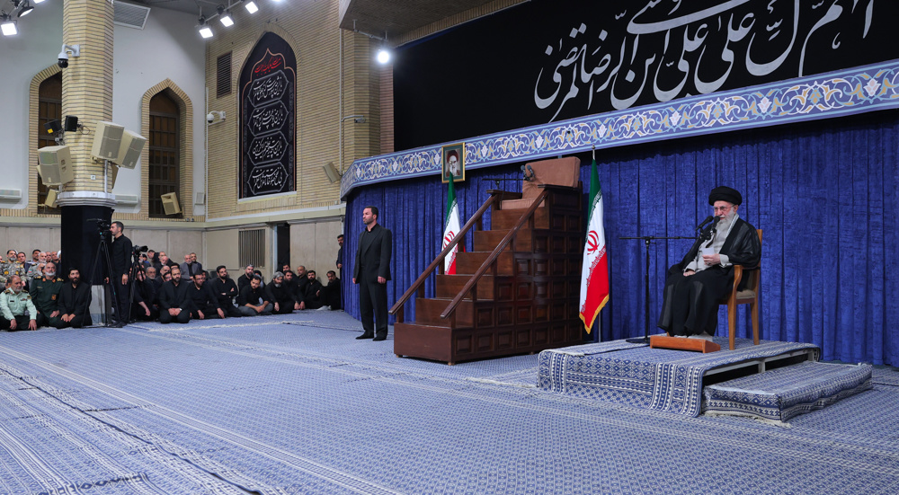 Ayatollah Khamenei: Unity between people, officials, Armed Forces must never be undermined