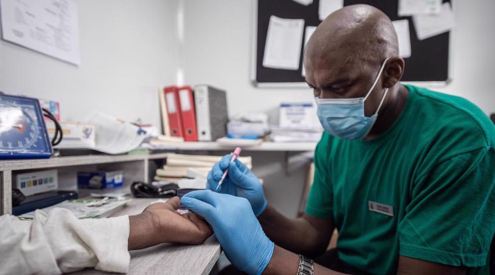Afrique du Sud : la lutte contre le VIH à l'épreuve des coupes budgétaires de Trump 