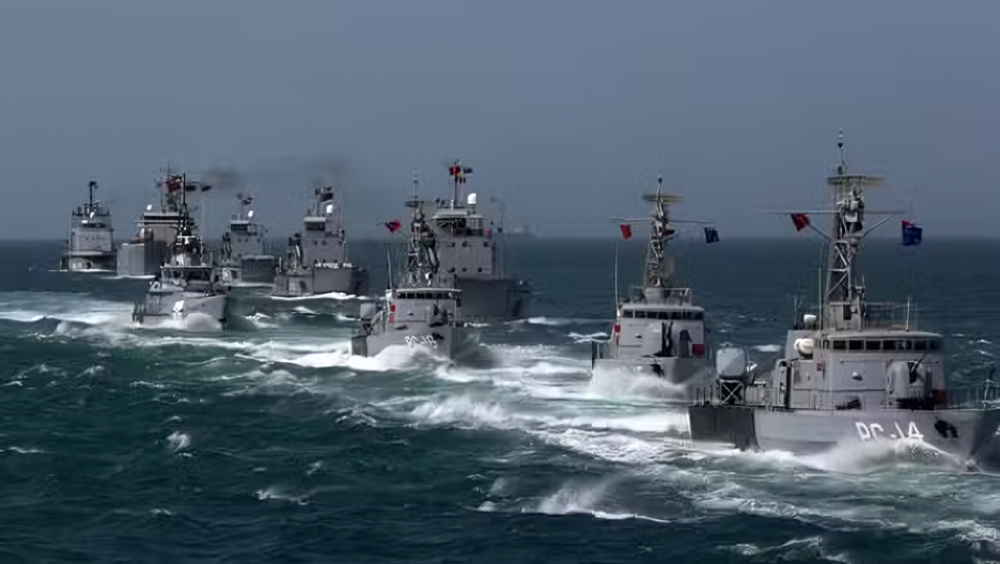 Venezuela deploys warships, drones to counter US destroyers