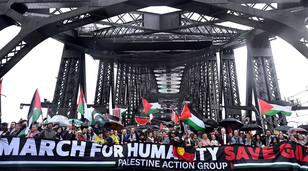 Demonstrators march in Sydney in show of support for Palestinians