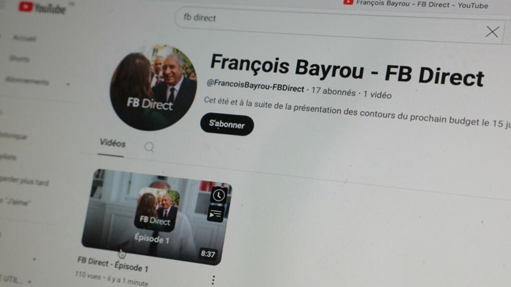 France: Bayrou se transforme en youtubeur pour vendre son budget 2026