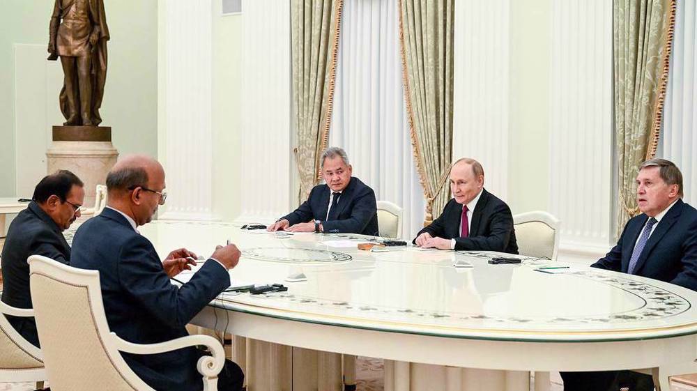 Putin meets senior Indian official amid tariff war with US
