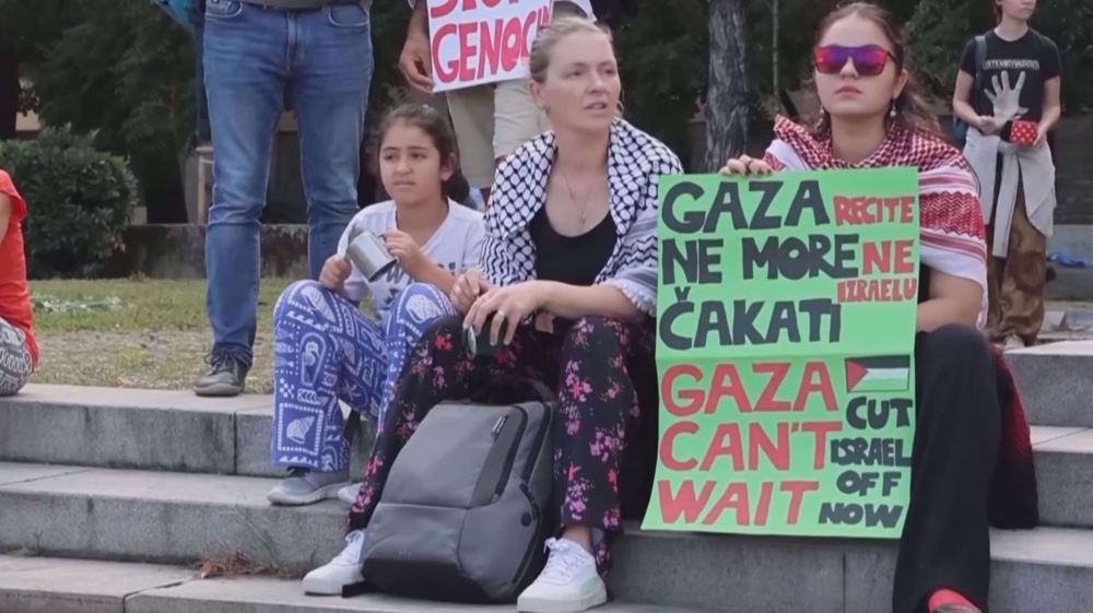 Slovenia bans arms trade with Israel 
