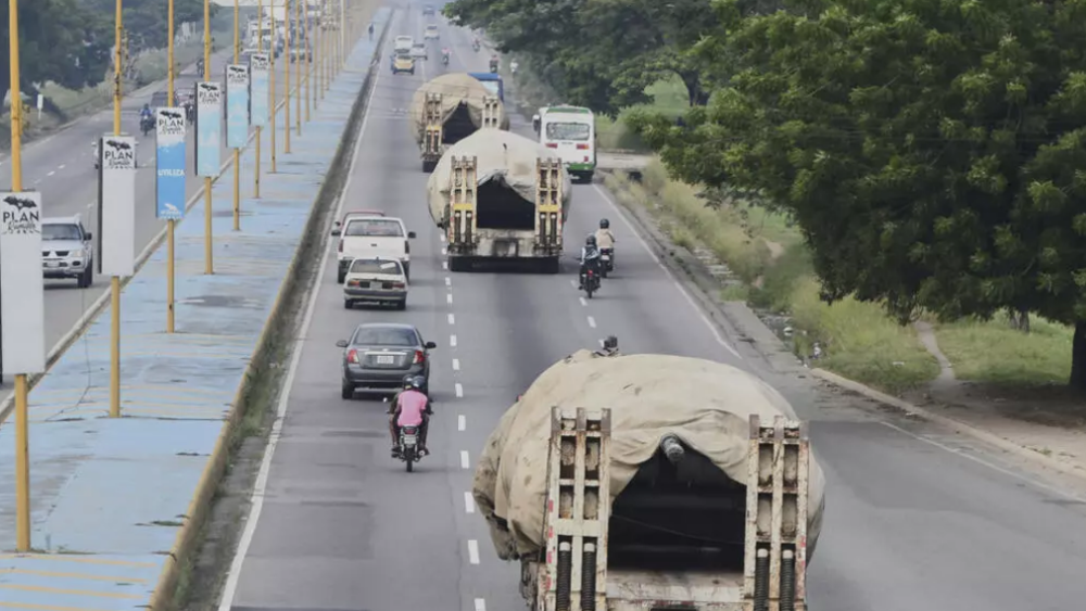 Venezuela : Maduro dénonce le déploiement militaire américain