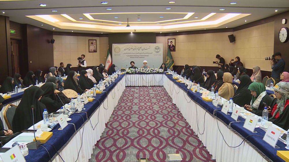 Women scholars meet on sideline of Islamic Unity Conference, discuss challenges facing Muslim world