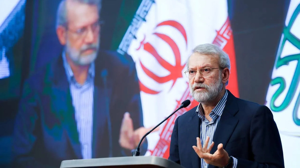 Les musulmans doivent agir résolument pour contrer la « folie » du régime israélien (Larijani)
