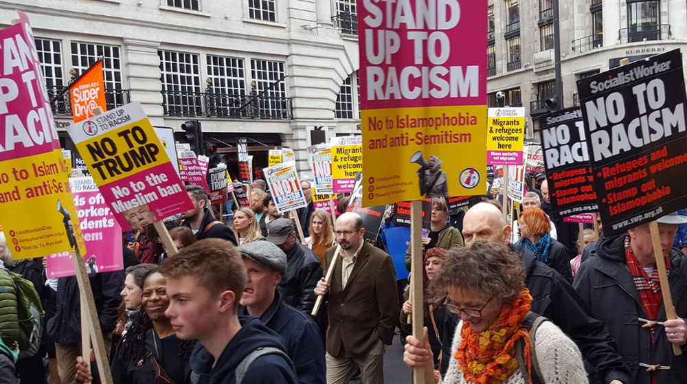 London hosts massive anti‐racism, far-right demonstrations
