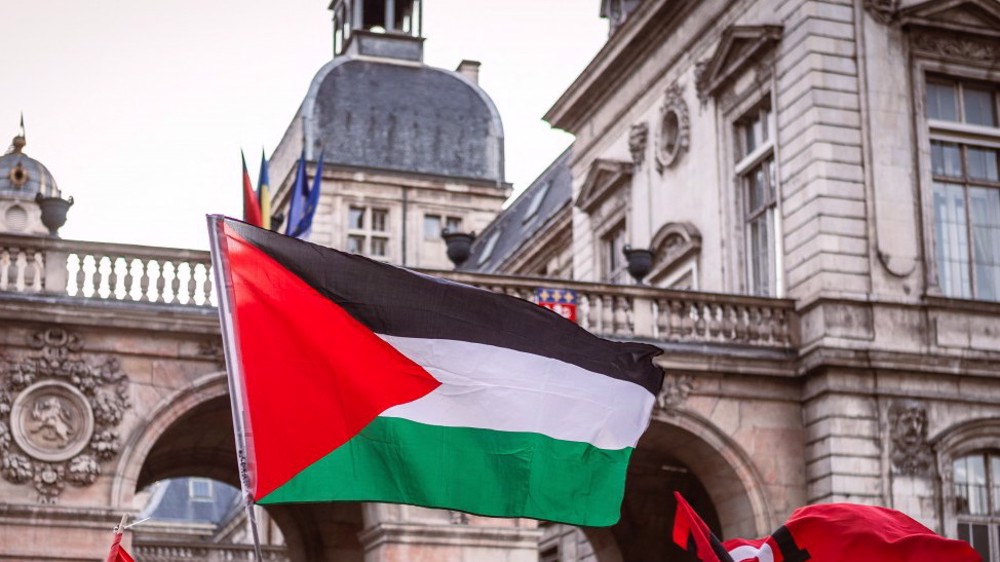 La France interdit la pose de drapeaux palestiniens sur les mairies