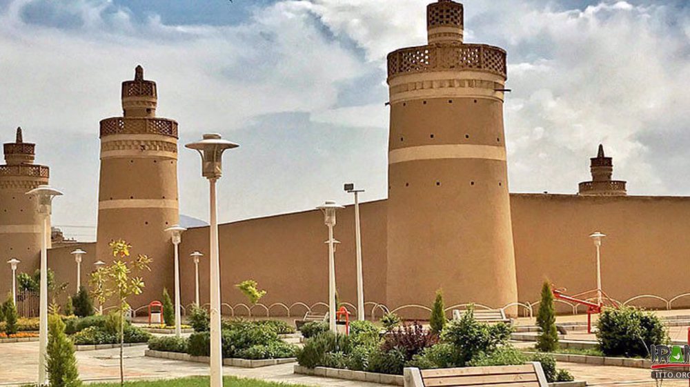 Insider's view of the country: Historical sites in Najafabad