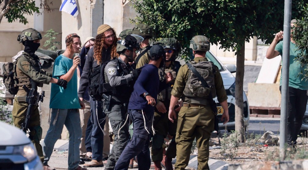 L’AFPS porte plainte contre des colons franco-israéliens pour crimes contre l’humanité