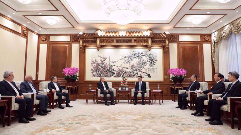 En Chine, Pezeshkian appelle à la résistance contre l'intimidation