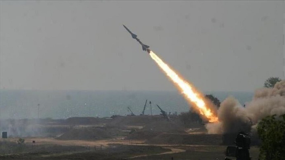 Yemen launches ballistic missiles at Tel Aviv, forcing airport closure