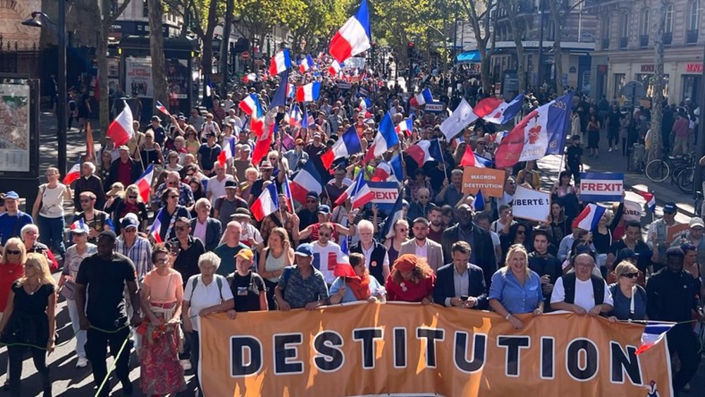 Rassemblements des Patriotes en France: appel à la démission de Macron 