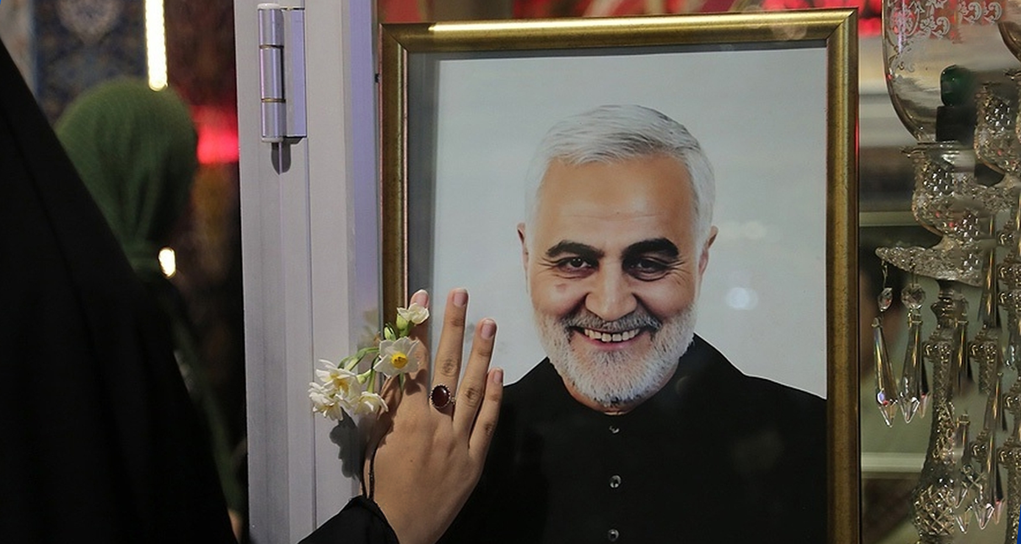 People pack General Soleimani’s resting place to mark his 6th martyrdom anniv.