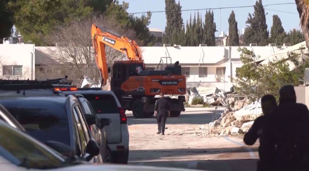 Israel demolishes UNRWA structures in East al-Quds