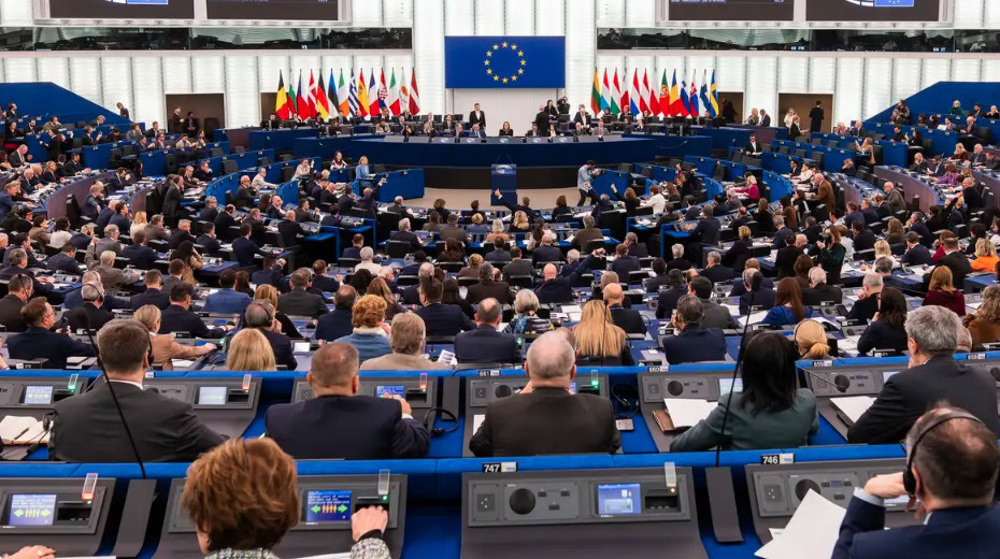 EU Parliament halts US trade deal after Trump tariff threat