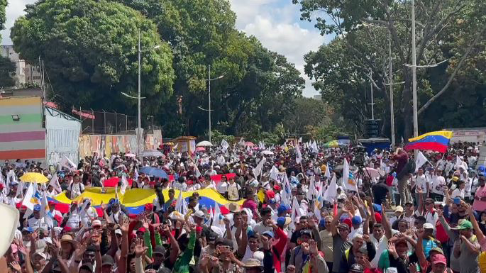 Venezuelans demand return of their president Nicolás Maduro
