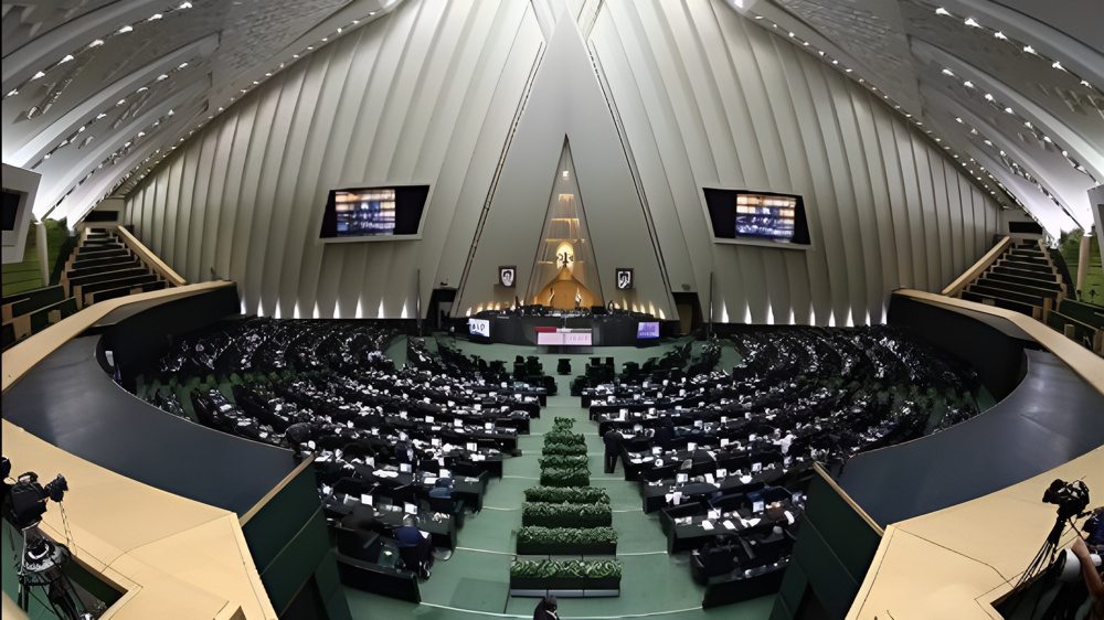 Sunni MPs condemn Trump’s insult, affirm support for Iran’s Leader