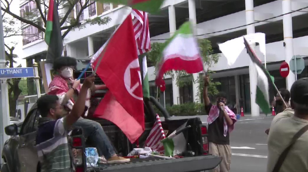 Malaysians hold rally in front of Iranian embassy to condemn US, Israel threats