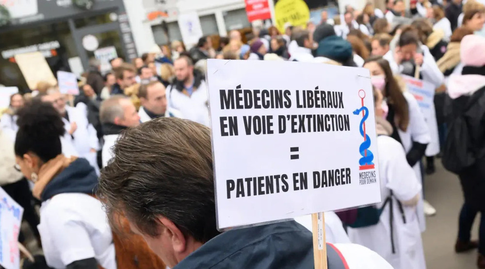 France: les médecins libéraux en grève à partir du 5 janvier