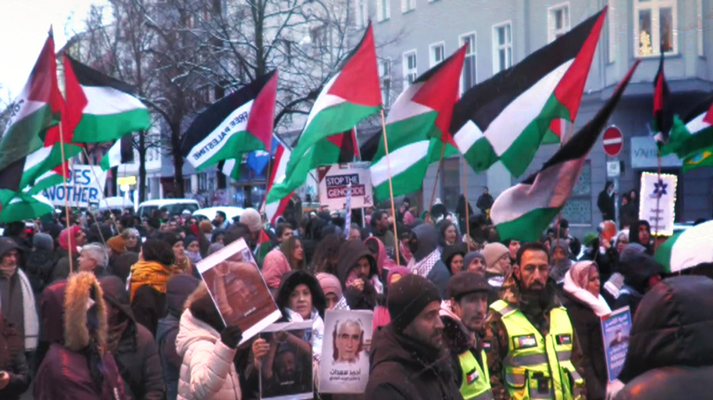 Hundreds brave wind and cold to show solidarity with Gaza in Berlin