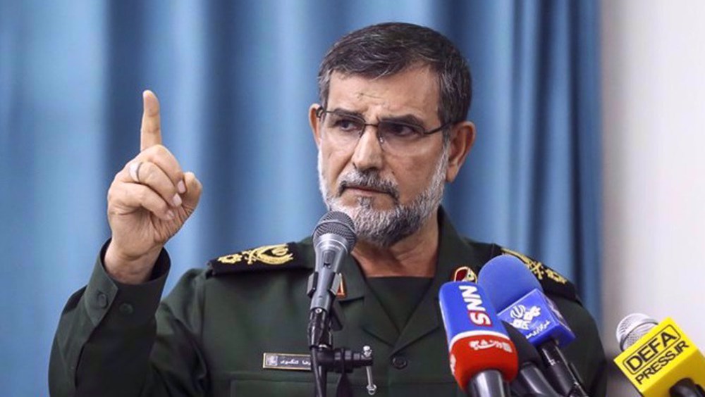 Le commandant des forces navales du CGRI appelle à la vigilance face aux menaces ennemies