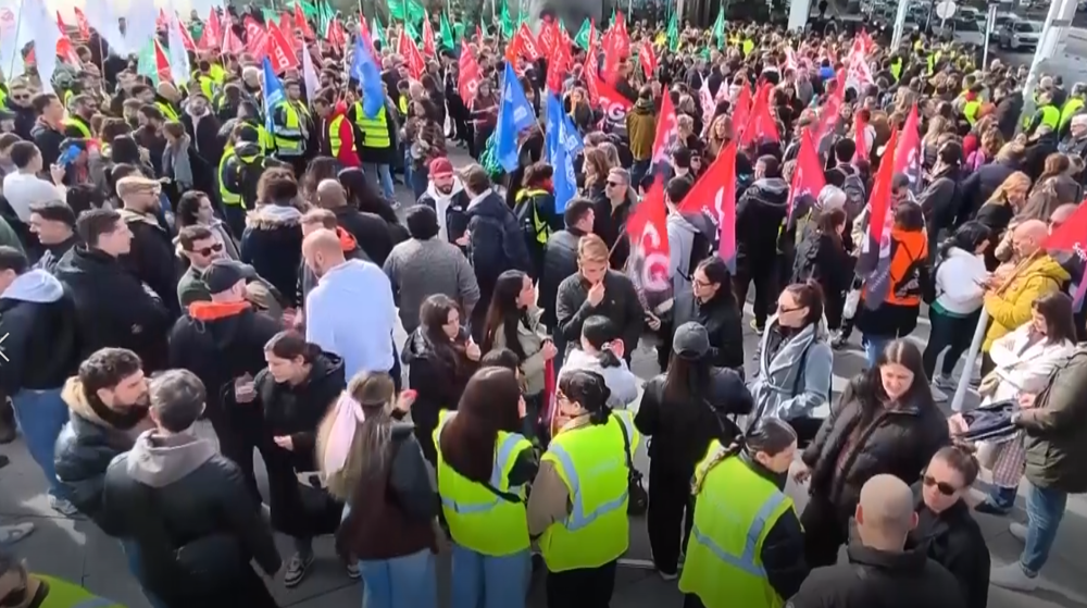 Spain railway strike: Unions call for increased safety after deadly train crashes