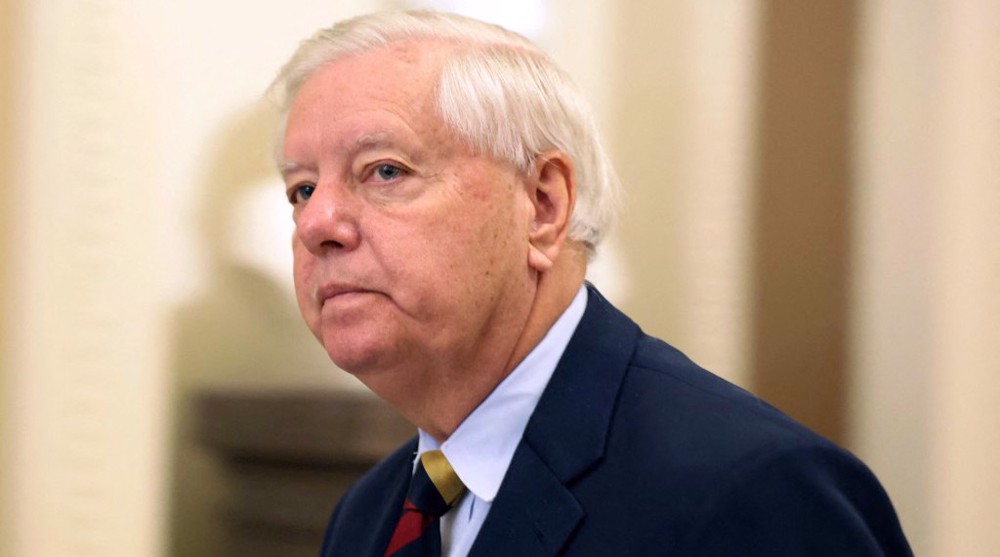 Lindsey Graham urges Trump to ignore aides opposing war on Iran