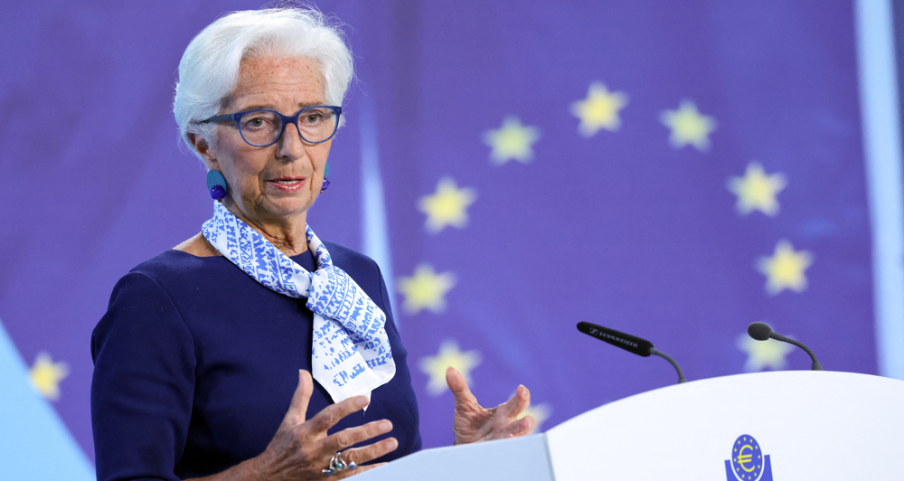 Lagarde critiquée pour un salaire BIS supplémentaire malgré les règles de la BCE