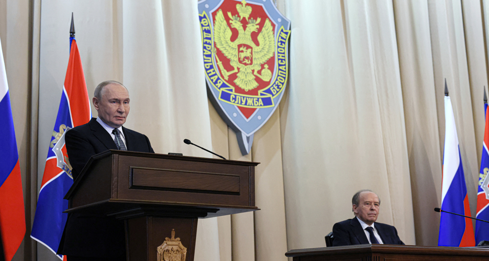 Putin warns West of dire consequences if Ukraine armed with nuclear weapons