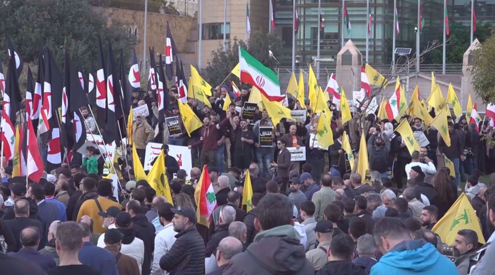 Mass protest in Beirut denounces Israeli aggression