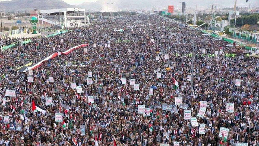 Huge turnout in Sana’a as masses protest Gaza violations, regional escalation