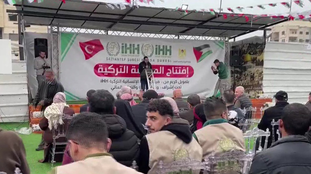 Defying the rubble, Gaza opens its first face-to-face school since start of war