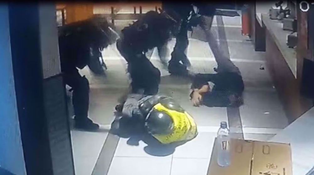 France : neuf CRS jugés pour la violence policière contre les Gilets jaunes