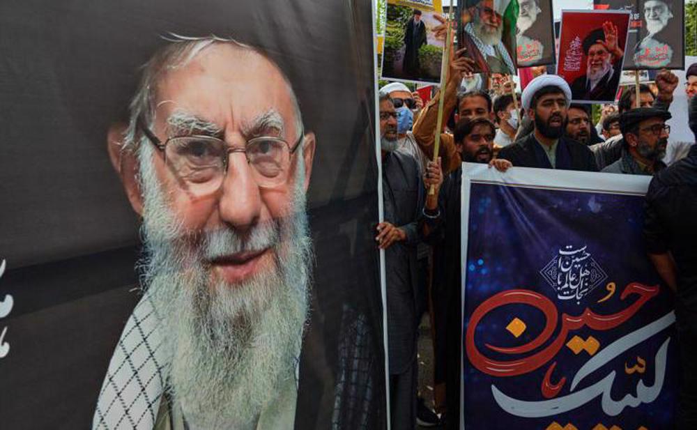 Pakistan names a Karachi street after Imam Khamenei, coinciding with Quds Day