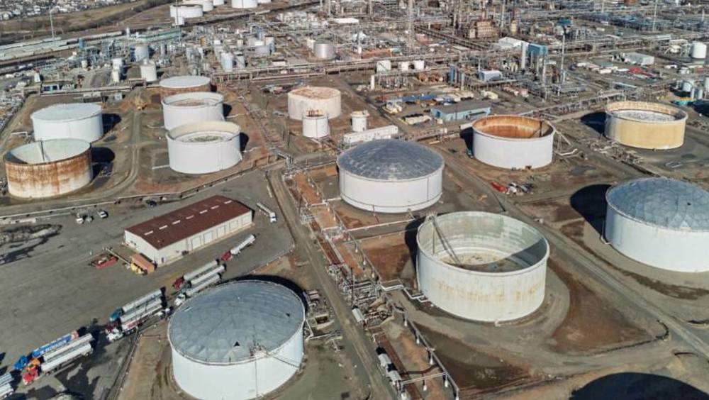 US Navy denies oil tanker escorts after energy secretary’s lie