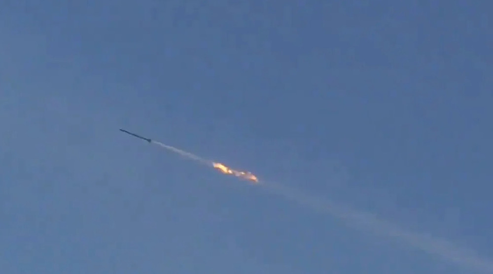 Le Hezbollah frappe les cibles israéliennes avec une salve massive de roquettes