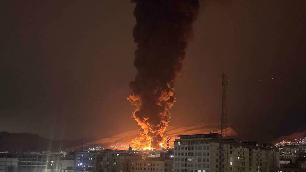 Iran: les frappes américano-israéliennes contre les dépôts pétroliers, «guerre chimique délibérée»